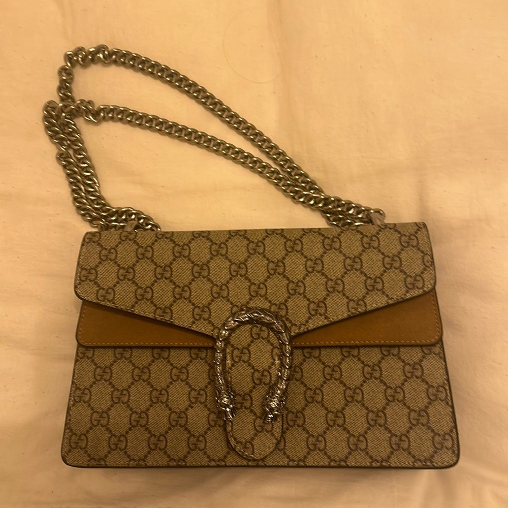 Gucci crossbody ✨